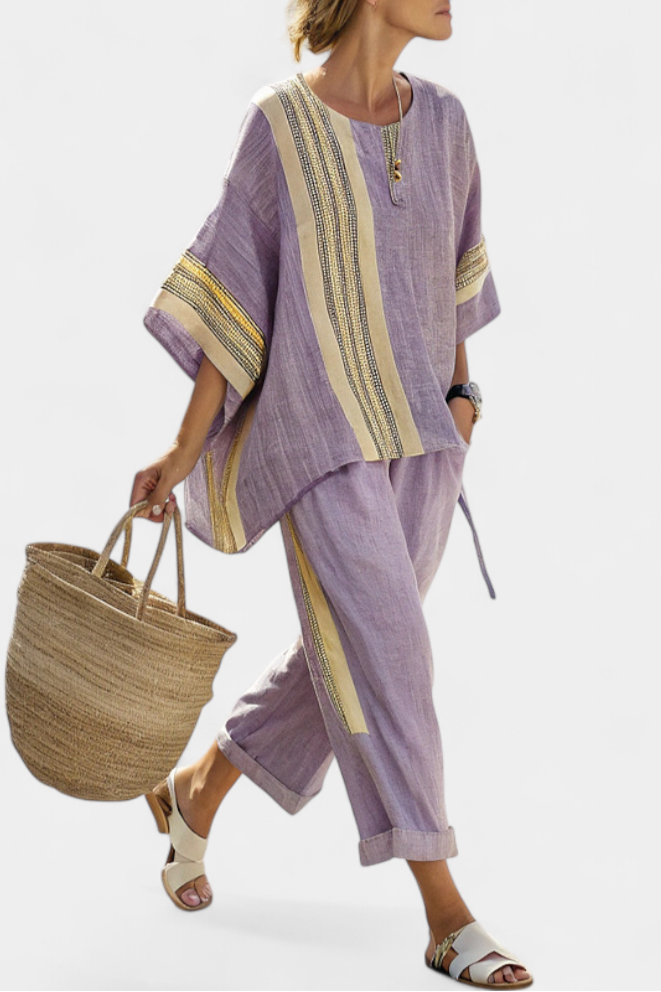 Daniela – top elegante lavanda e pantaloni a righe senape